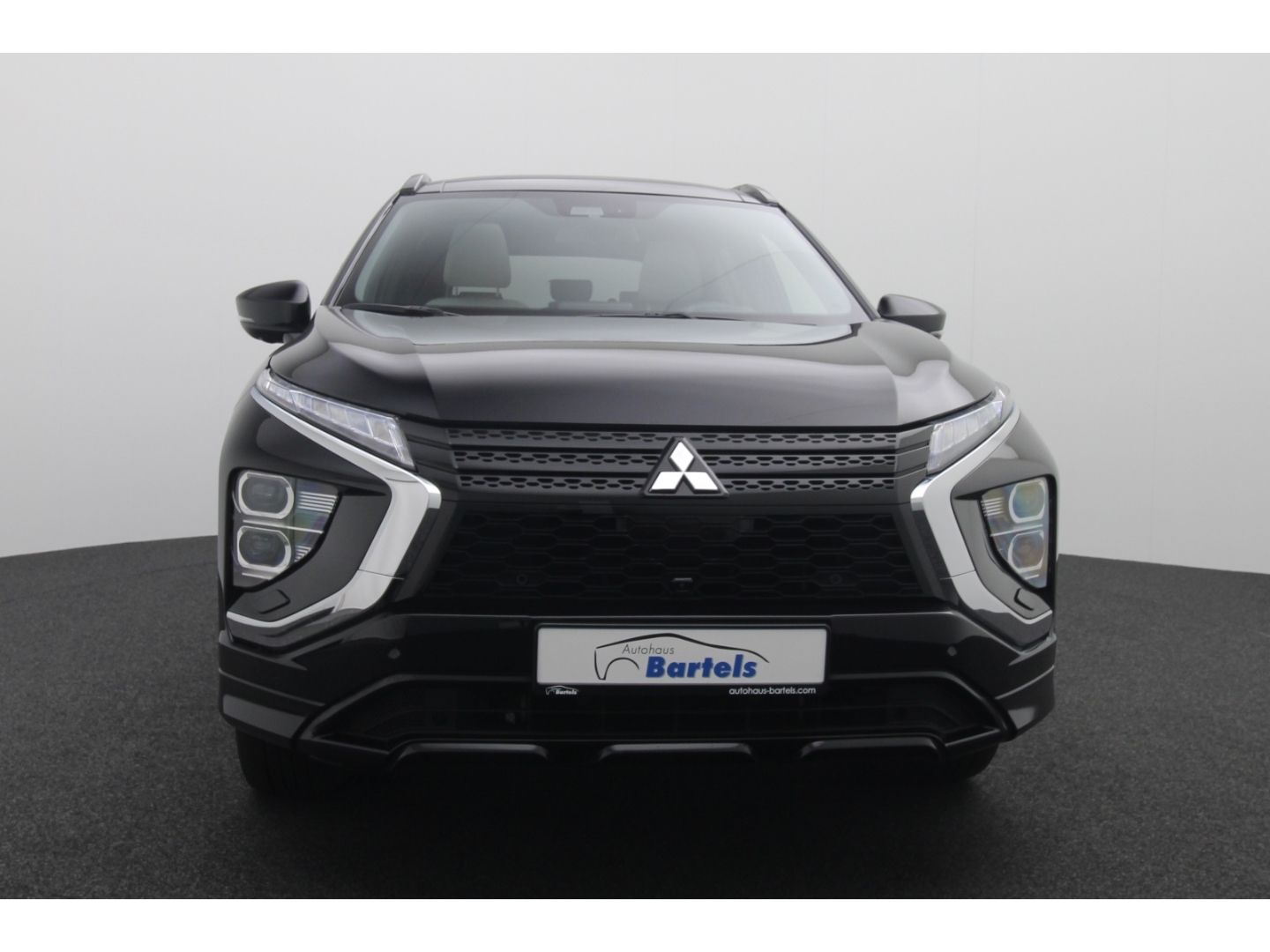 Fahrzeugabbildung Mitsubishi Eclipse Cross Top Hybrid 4WD ACC Pano Schiebedac