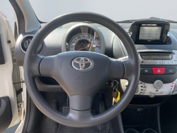 Toyota Aygo (X) - 12