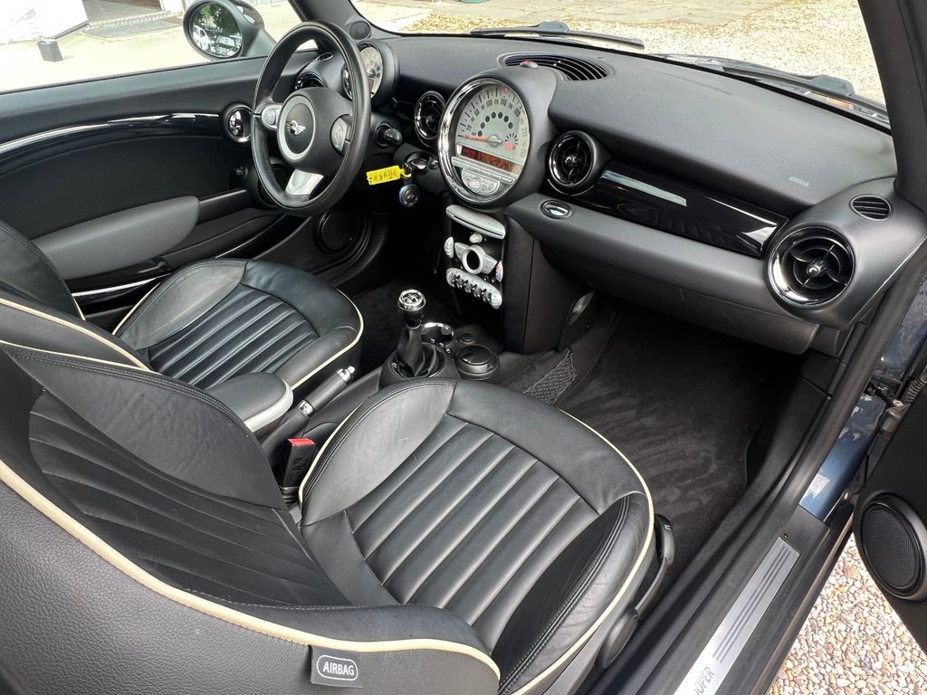 Mini Cooper Mini Cooper 1.6l 88KW PANO LEDER SITZH TEMPOMAT