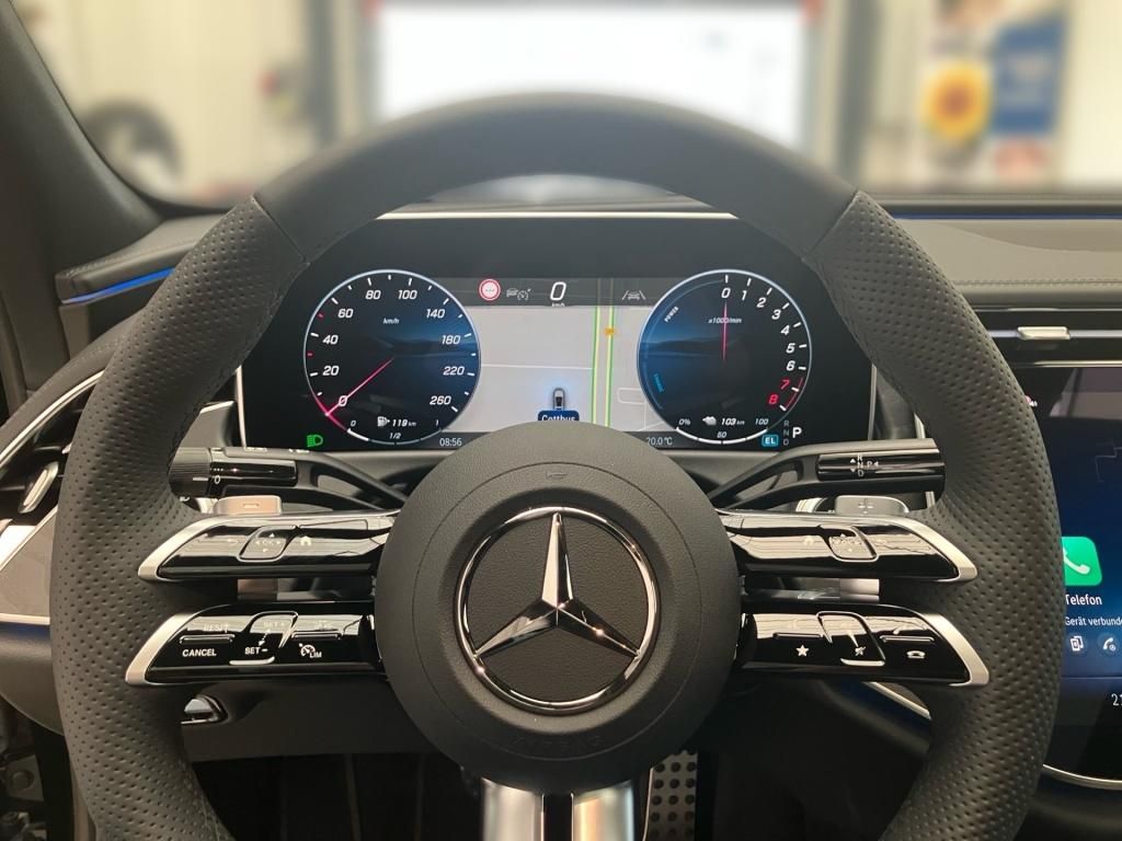 Fahrzeugabbildung Mercedes-Benz E 300 e Limousine +EDITION-AMG+AHK+20''Zoll+PANO