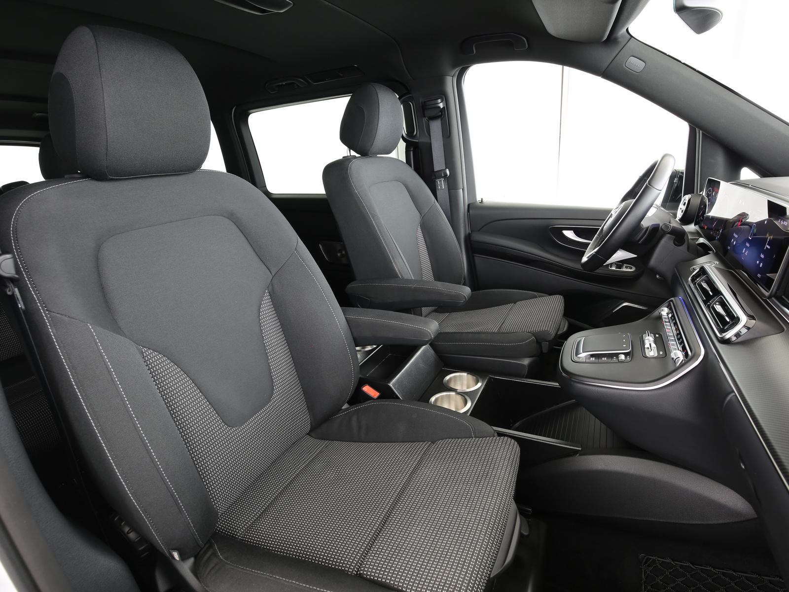 Mercedes-Benz V 250 d lang AMG-Line  LED Navi AHK ACC Kamera A
