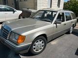 Mercedes-Benz Mercedes Benz W124 300 TD turbo - Mercedes-Benz 300: Kombi, 300td