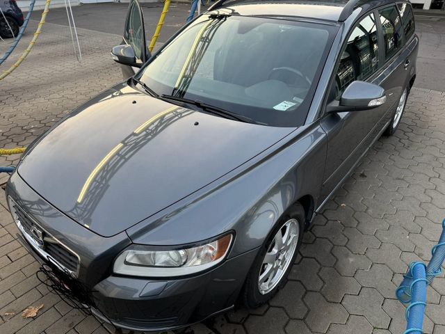 Volvo v50 2012 zu verkaufen