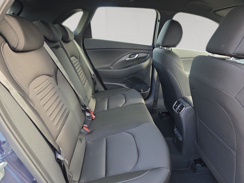 Fahrzeugabbildung Hyundai i30 1.0T 100PS DCT ADVANTAGE Plus-Paket