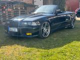 BMW E36 320 i Cabrio - BMW 320 aus 1995: 320i