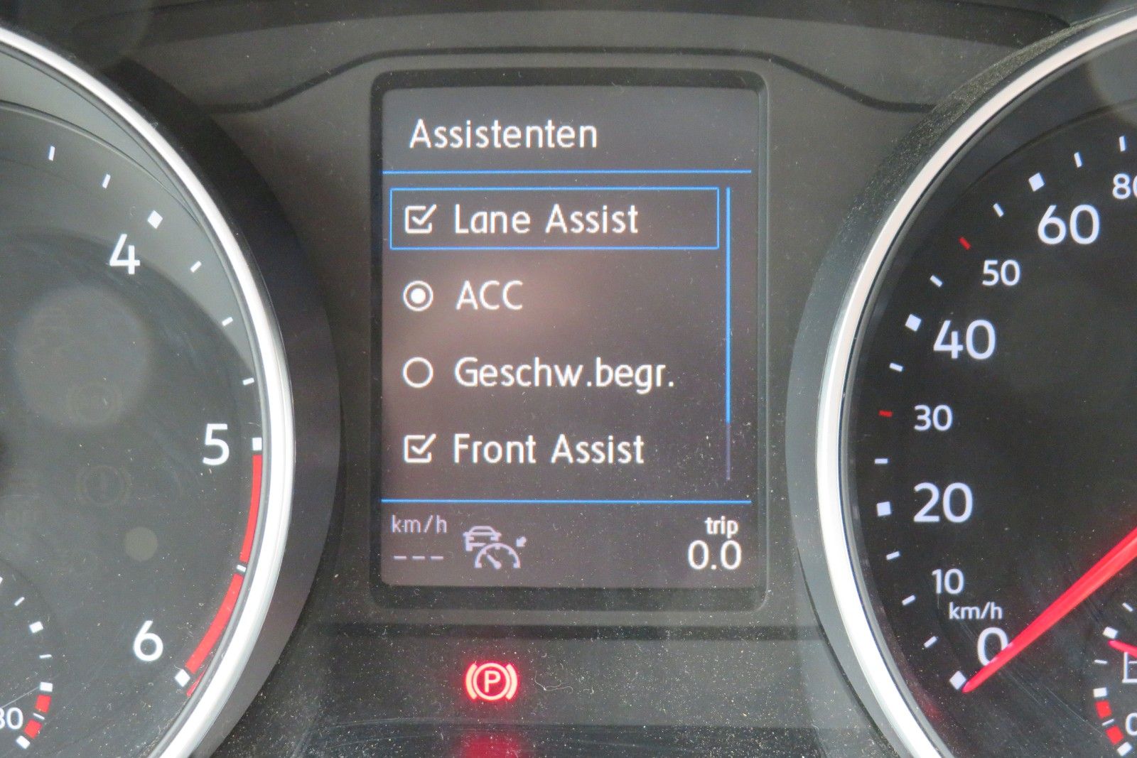 Fahrzeugabbildung Volkswagen Tiguan Life DSG AHK KAMERA ACC PDC SITZH. NAVI 1