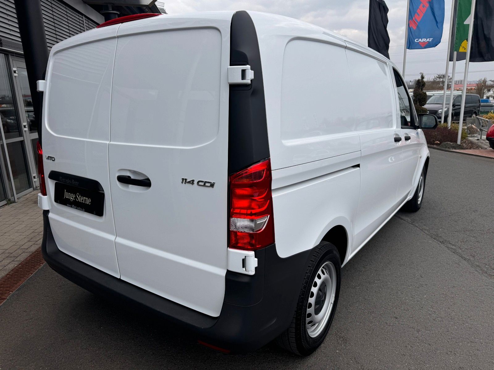 Fahrzeugabbildung Mercedes-Benz Vito 114 CDI 9G Kompakt BOTT REGAL Kamera Klima