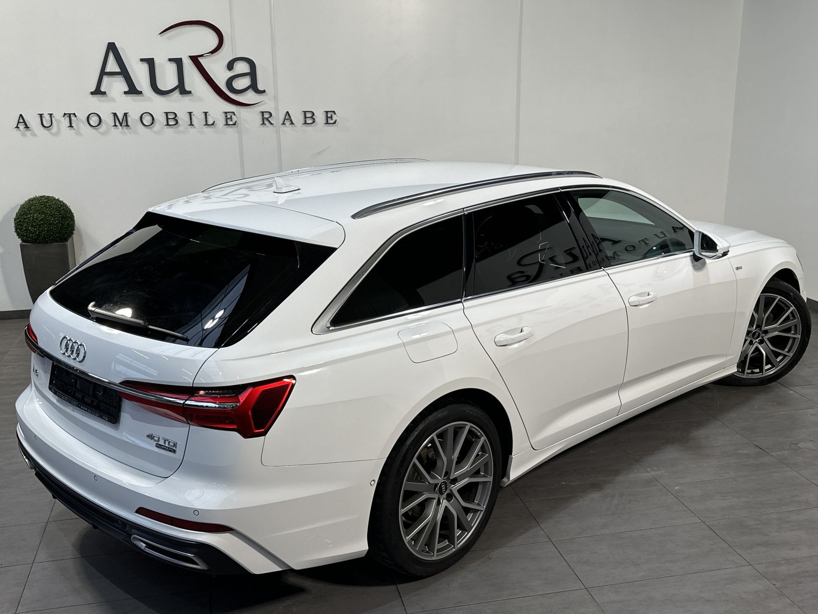 Fahrzeugabbildung Audi A6 Avant 40 TDI Quattro S-Line NAV+LED+ACC+20ZO