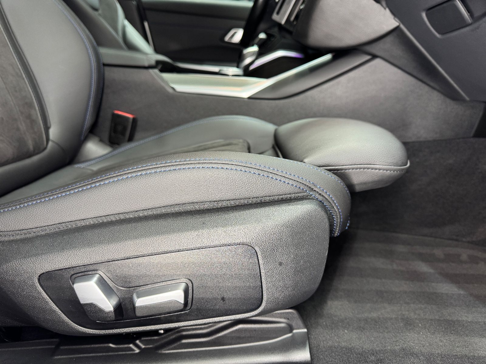 Fahrzeugabbildung BMW M340i xDrive Touring|LASER|NAVI|PANORAMA|ACC|AHK