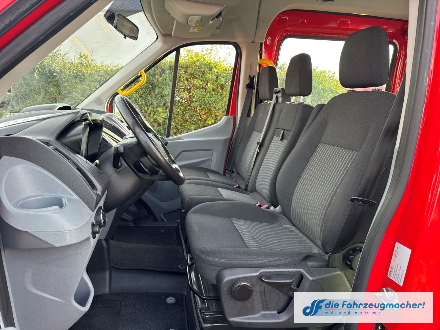 Fahrzeugabbildung Ford Transit Kombi 350 L3 Trend StandHZG *8431