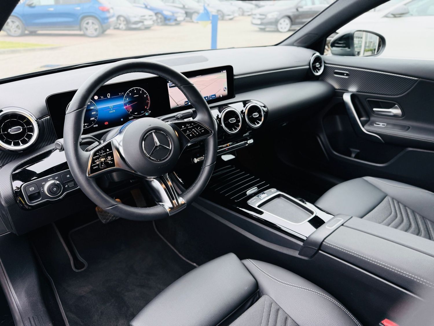 Fahrzeugabbildung Mercedes-Benz A 180 PROGRESSIVE Advanced, Autom, Winter, RFK,
