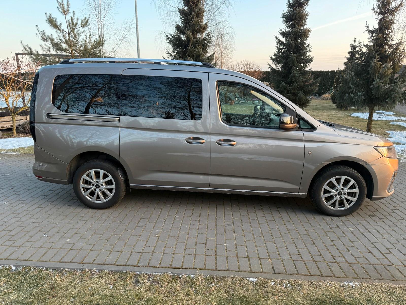 Ford Grand Tourneo Connect  2.0 EcoBlue TITANIUM