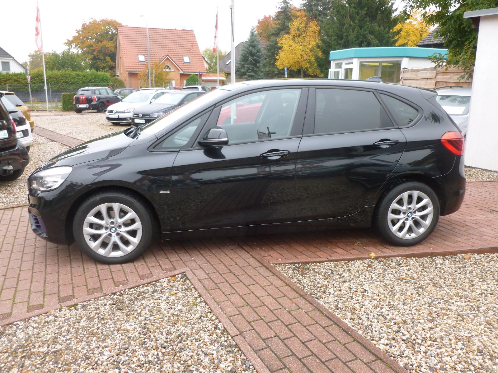 BMW 216d Active Tourer Sportline LED/AHK/BT