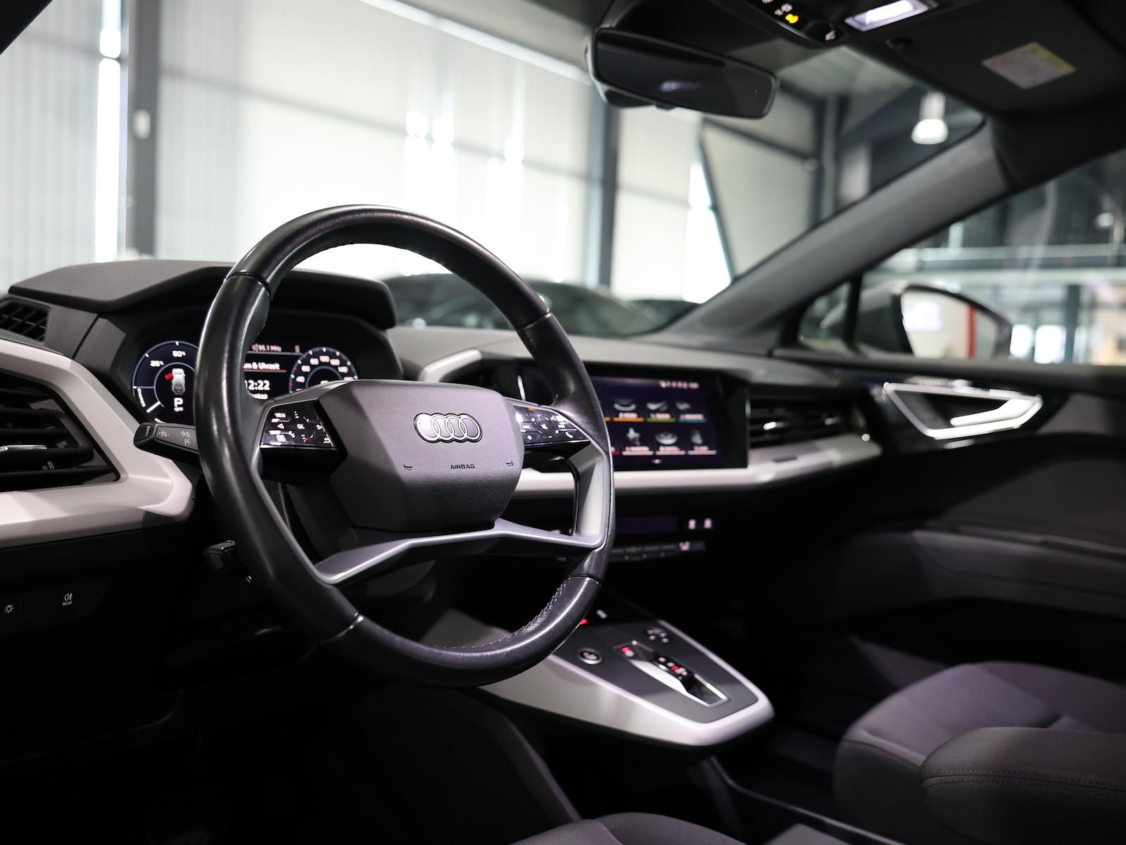 Audi Q4 40 GREY & BLACK / 95,4% / LED, KOMFORT, миниатюра 14