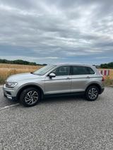 Volkswagen Tiguan 1.4 TSI ACT DSG SOUND SOUND - Volkswagen Tiguan SOUND mit Benzin-Antrieb