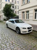 BMW Coupé 3er E92 320i - BMW 320 aus 2008: Coupe, 320i