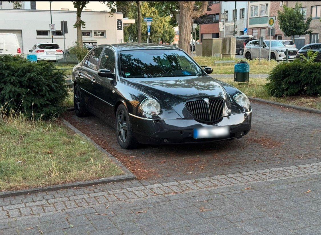 Lancia Thesis