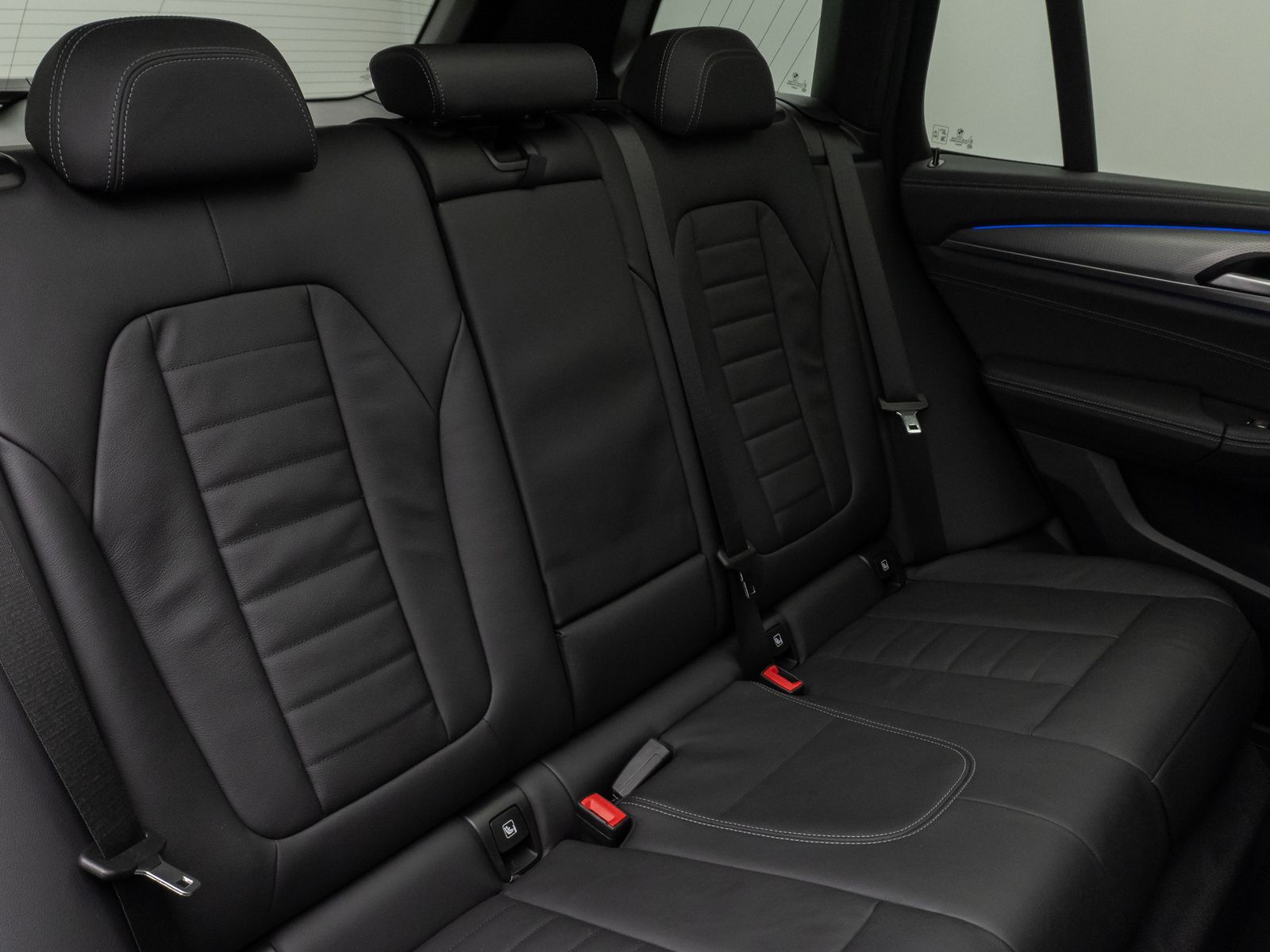 Fahrzeugabbildung BMW X3 M40d Panorama 360°HUD DAB HiFi AHK Komfort