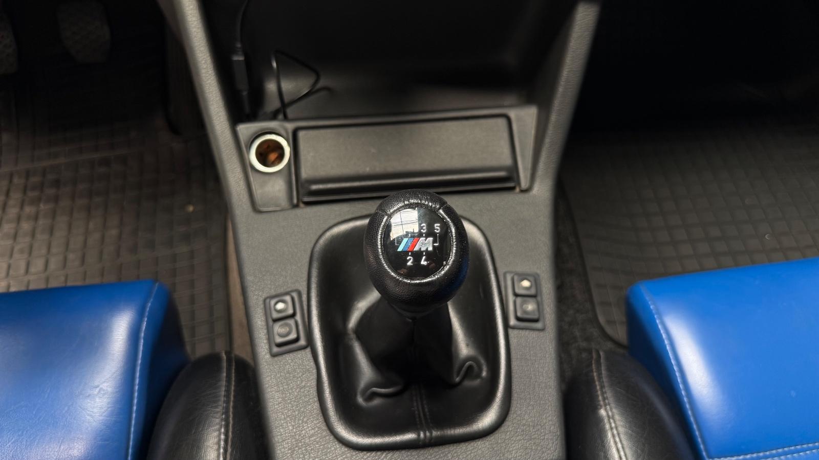 BMW Série 3 316i E30 Baur TC2 102ch - Suspension M-Sport - Recaro - CT récent