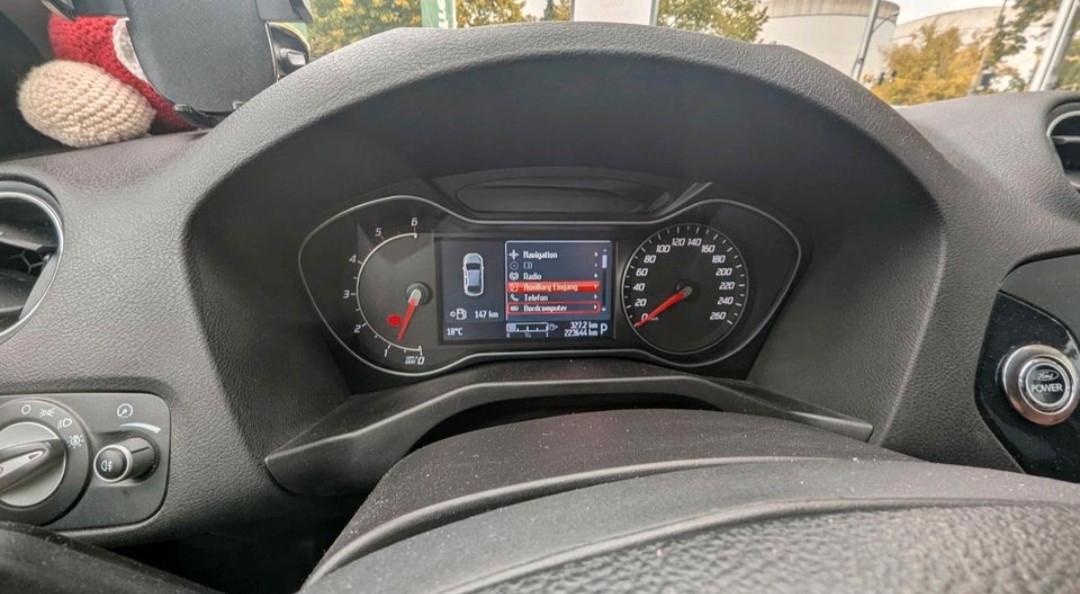Ford Mondeo 2011 — photo 13