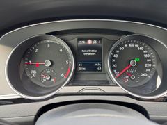 Fahrzeugabbildung Volkswagen Passat Variant 2.0 TDI DSG Business AHK ACC CAM