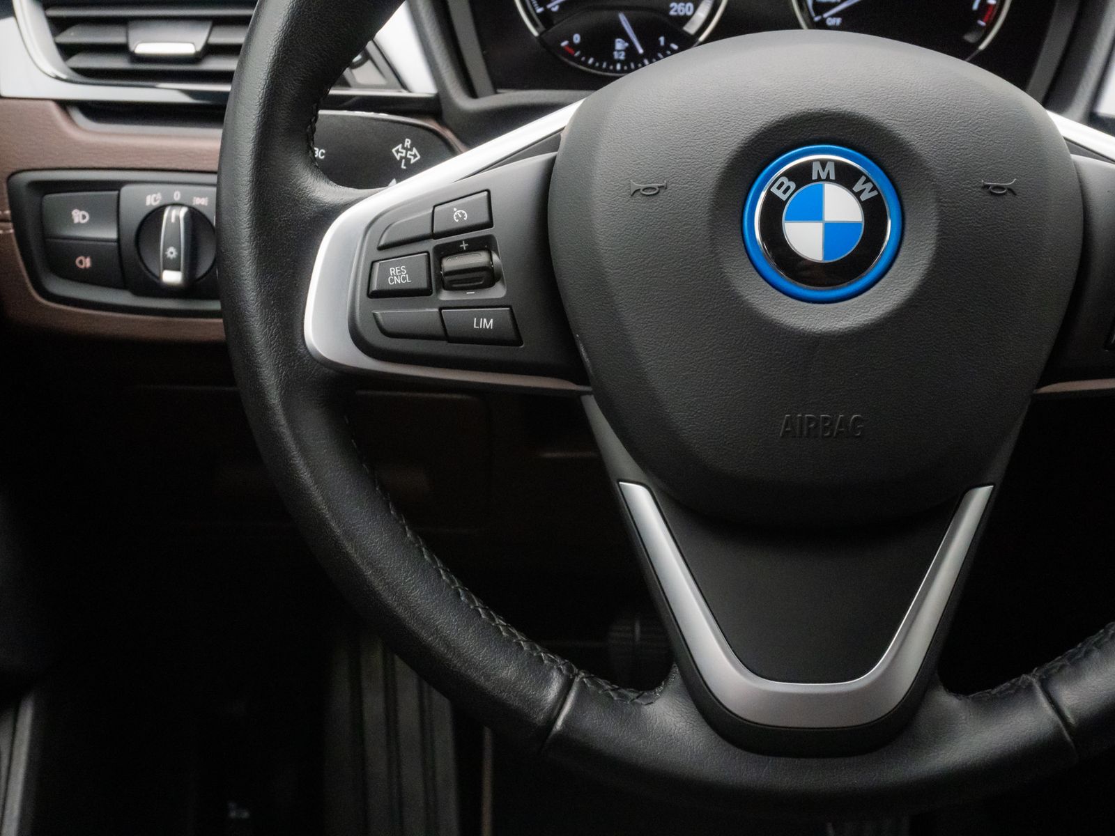 Fahrzeugabbildung BMW X2 xD25e  Advantage DAB Kamera LED Leder 18Zoll