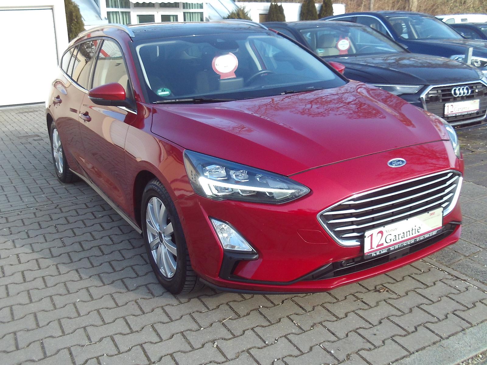 Ford Focus Turnier Cool & Connect PANORAMA,AHK,PDC,AL