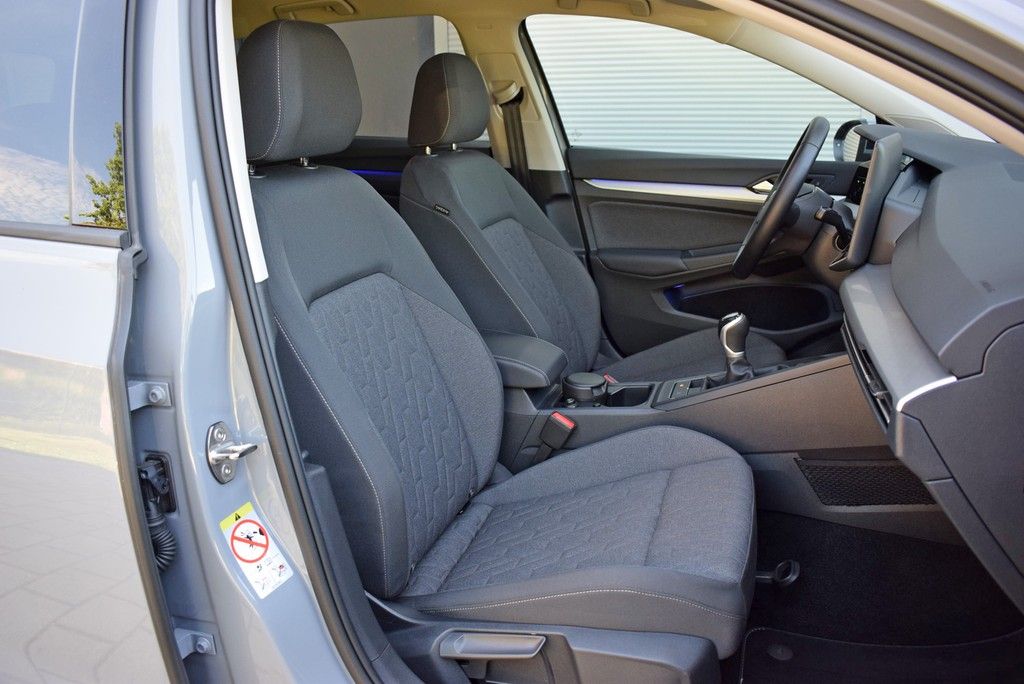 Volkswagen Golf VIII 1.5 TSI 6-Gang Life LED Pano PDC ACC foto 5