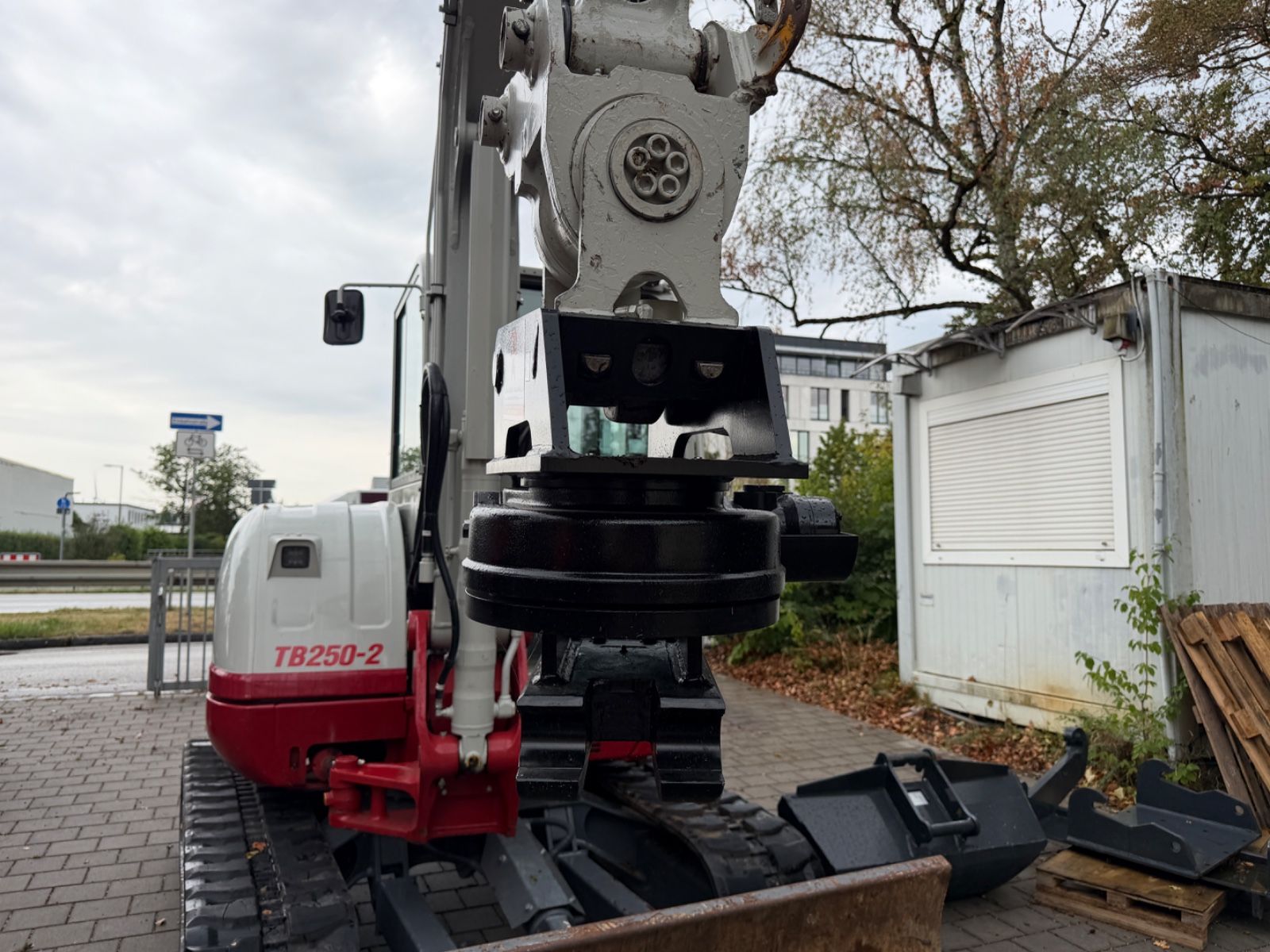 Fahrzeugabbildung Takeuchi TB250-2V3Powertilt  opt. Rotor als Sandwich