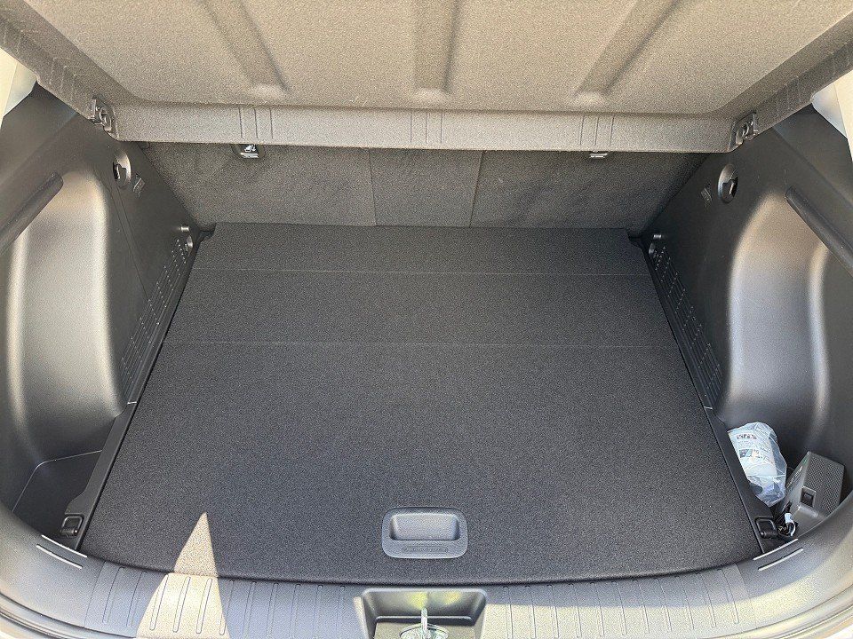 Fahrzeugabbildung Hyundai KONA EV 65kWh TREND SOH99%-AVILOO GARANTIE ASS-P