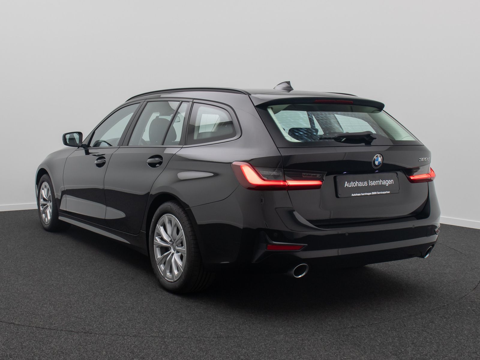 Fahrzeugabbildung BMW 320d DAB CockPitPro PDC DrivingAssist Alarm LED