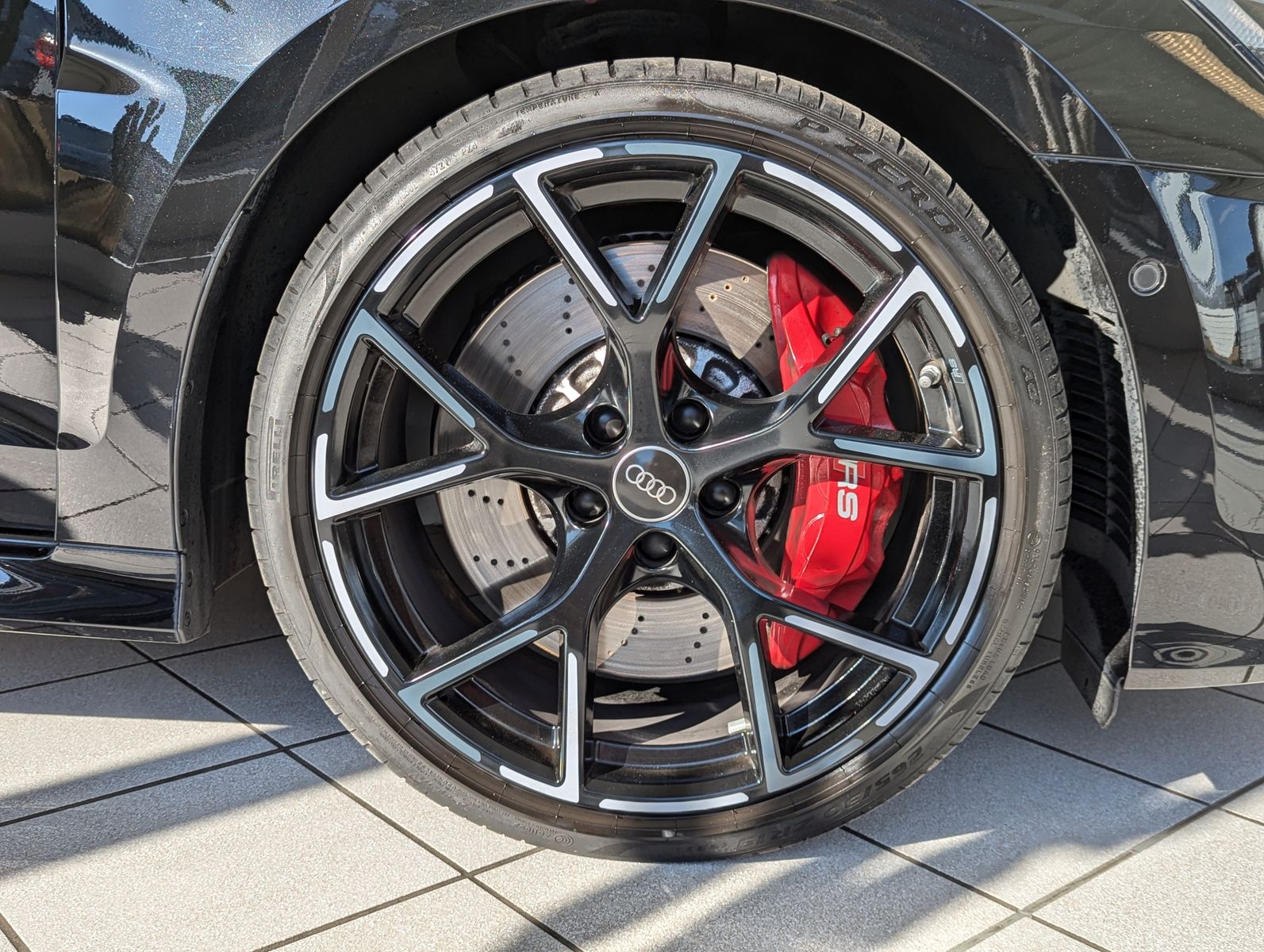 AUDI RS 3 2.5 TFSI quatt Matrix HUD Nappa Cam B&O 19" - Image 9