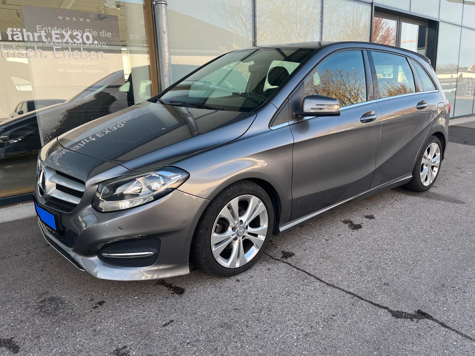 Mercedes-Benz B 180 CDI Automatik / Navi/PDC/AHK/Leder/SzHz/