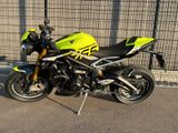 Triumph Street Triple Moto2 Limited Edition - TRIUMPH TR2