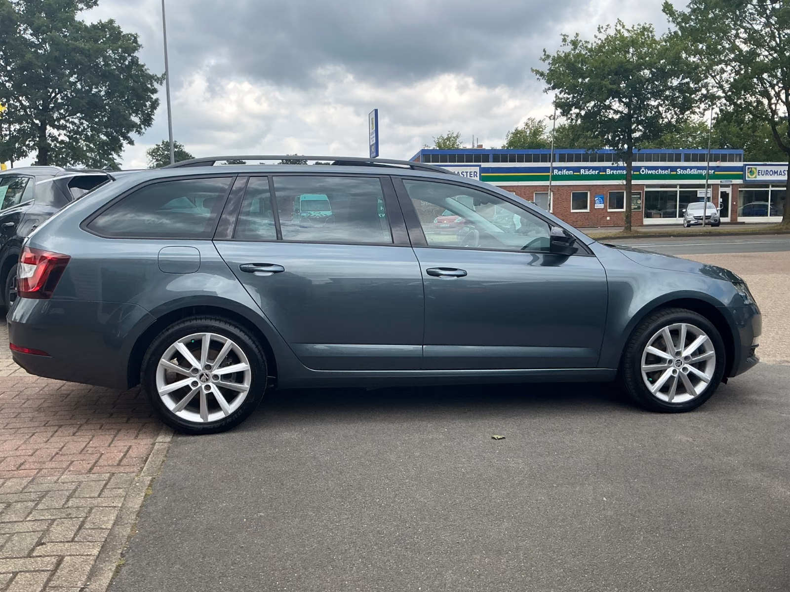 Skoda Octavia Combi Ambition 1.8 TSI SHZ BT PDC NAVI