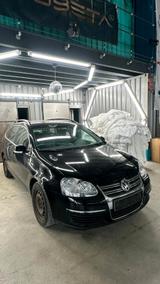 Volkswagen VW Golf 5 automatik 1.9tdi - Volkswagen Golf mit Diesel-Antrieb: Kombi, Automatik, 1.9