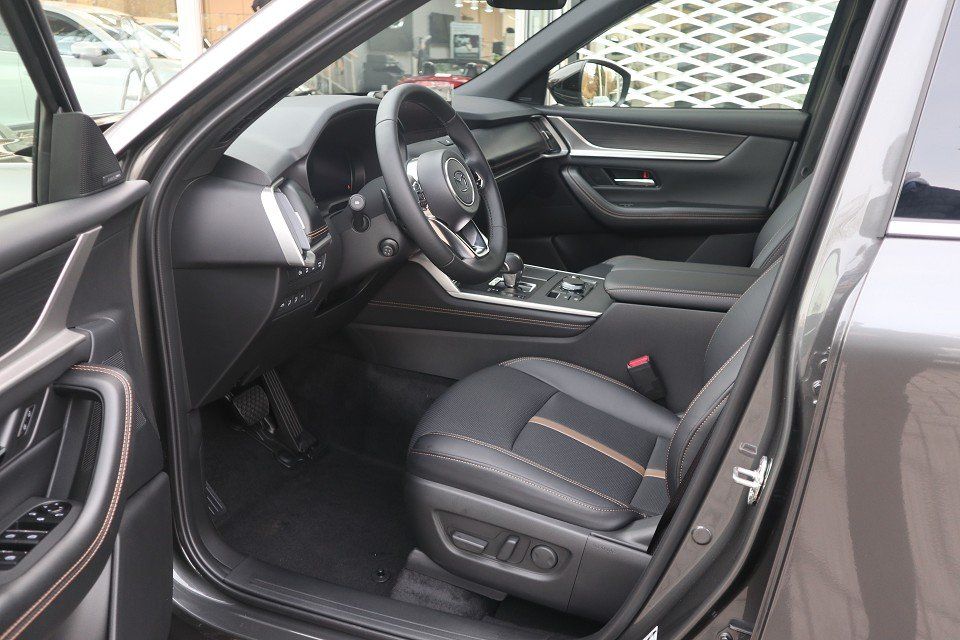 Fahrzeugabbildung Mazda CX-80 Homura Plus D-254 AWD AT 7-Sitzer LEDER PA