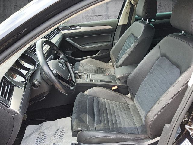 Passat Variant 2.0TDI Highline Navi AHK Climatr.