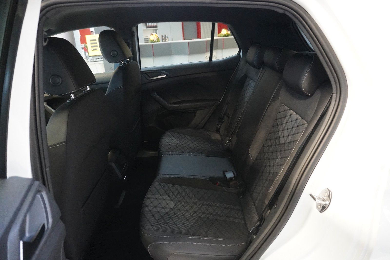 Volkswagen T-Cross - Bild 8