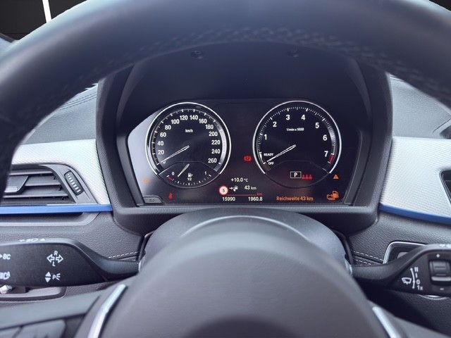 Fahrzeugabbildung BMW X2 xDrive 25 e M Sport/1.Hand/Navi/Kamera/LED