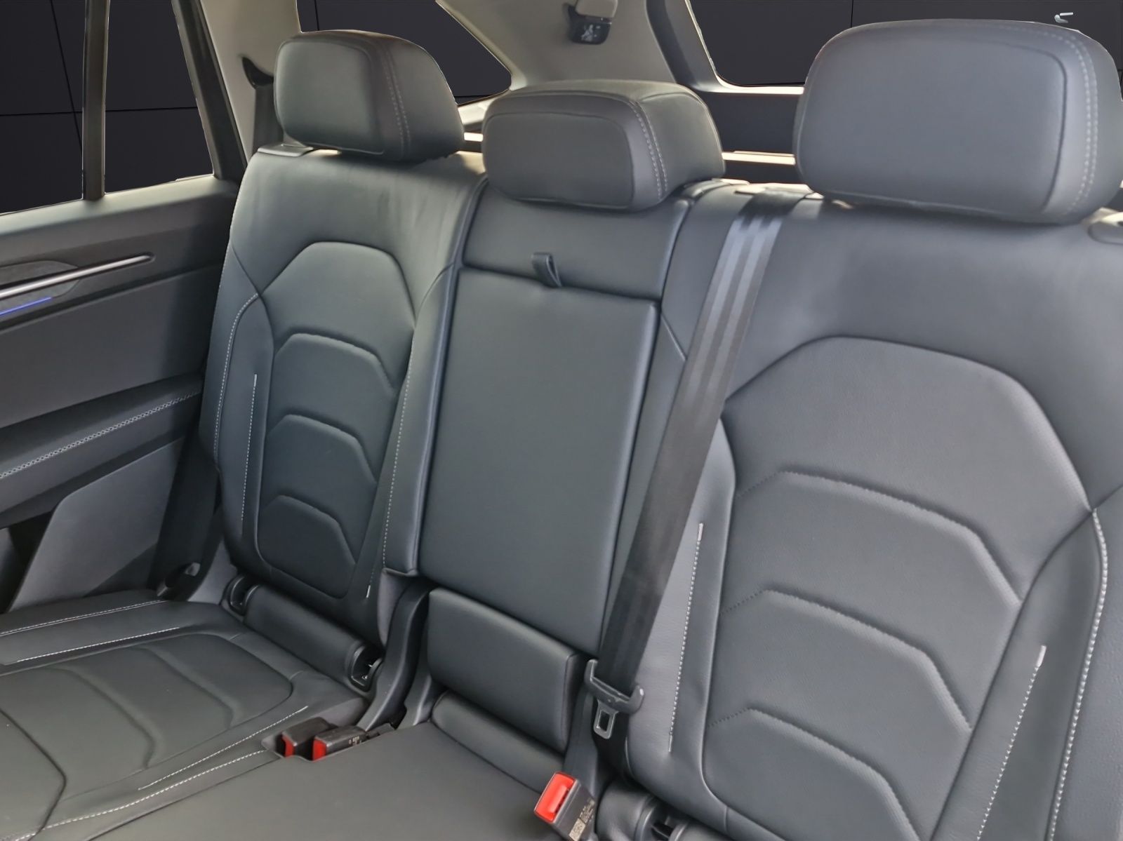 Fahrzeugabbildung SKODA Kodiaq 2.0 TDI  4x4 Selection MATRIX AHZ KAMERA