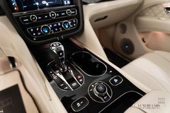 Bentley Bentayga V8 BLACK/BEIGE MULLINER NAIM SOUND