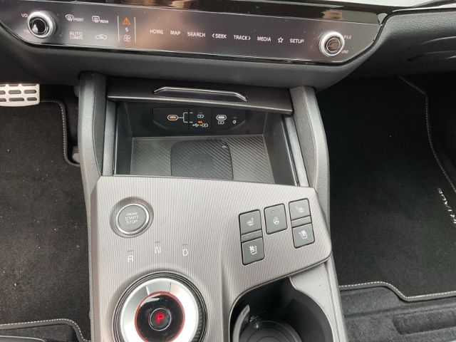 Fahrzeugabbildung Kia Sportage GT-LINE 4WD 1.6 T-GDI MILD-HYBRID *PANO