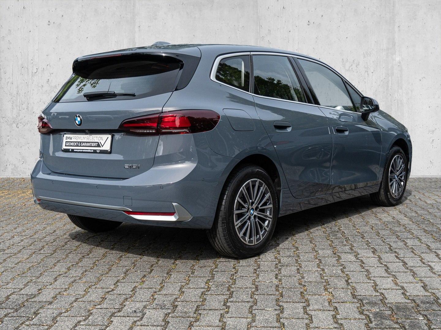 BMW 218i Active Tourer * Luxury Line + Rückfahrkamer