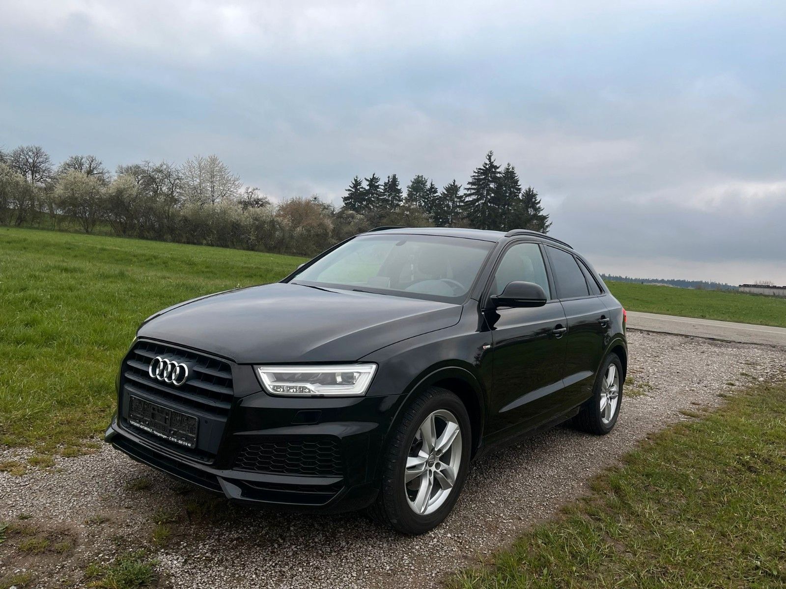 AUDI Q3 S Line