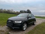 Audi Q3 S Line - Audi Q3: Schwarz