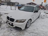 BMW 330d M-Paket, Aktivlenkung, Bi-Xenon, KW-Gewinde - BMW 330 aus 2011: 330d