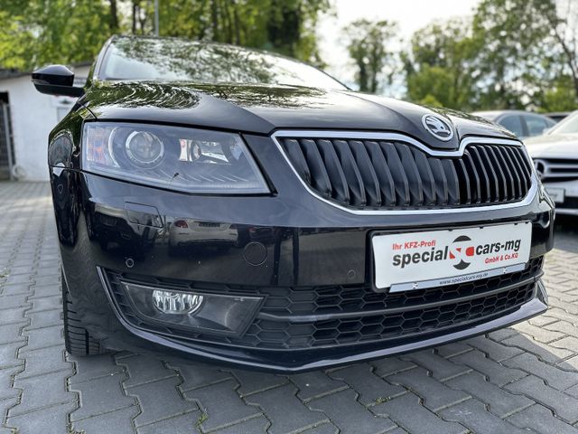 Skoda Octavia 1,8l Elegance 4x4 / AHK / Xenon / Navi