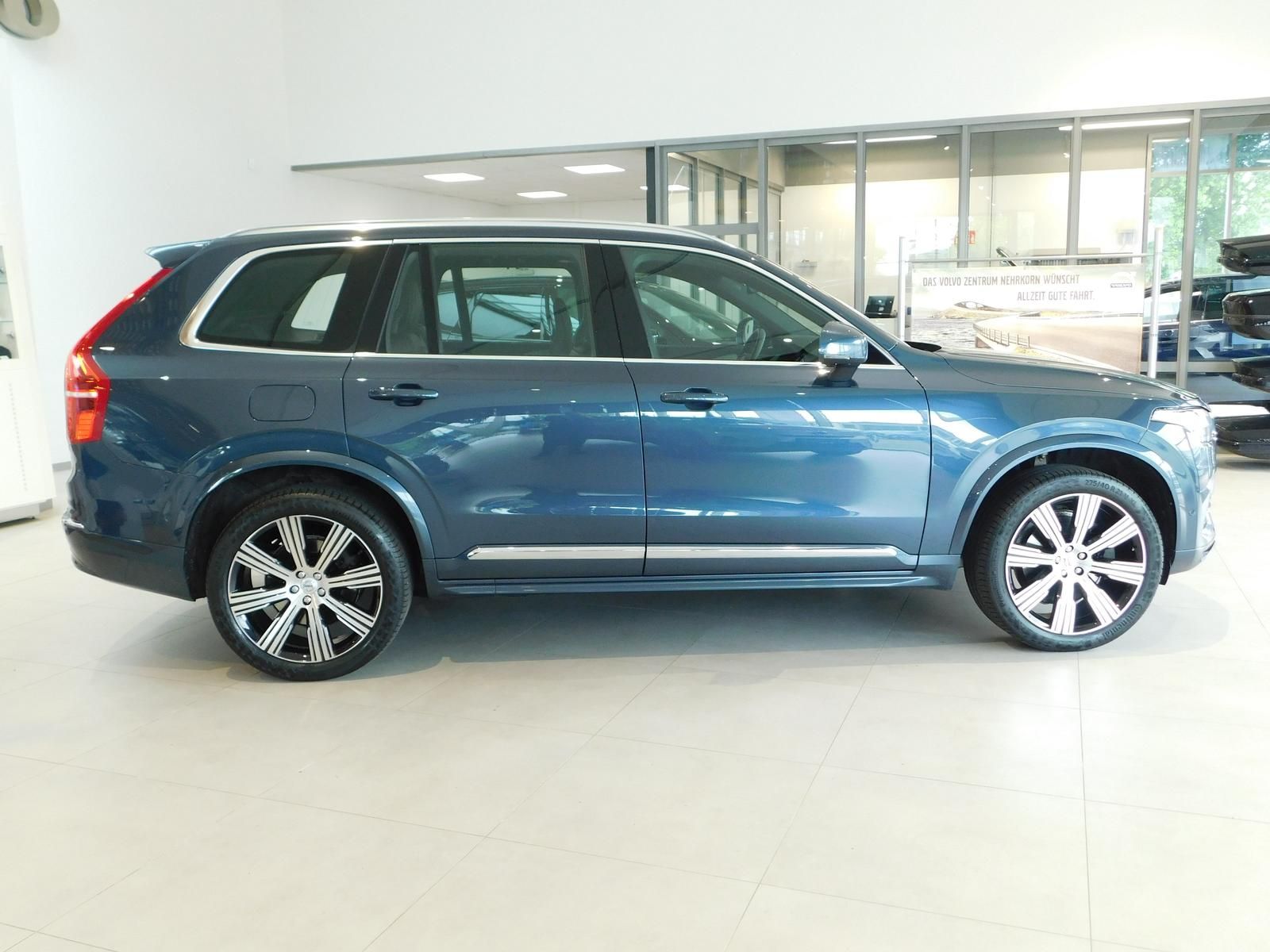 Fahrzeugabbildung Volvo XC90 B5 D AWD Plus Bright