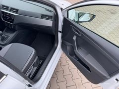 Fahrzeugabbildung Seat Ibiza Style Navi Sitzh. Tempom. Klima. Einparkhi
